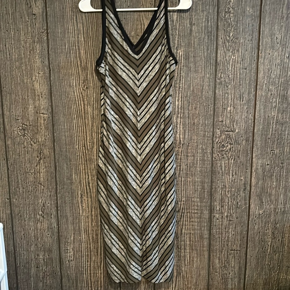 Mossimo below knee sleeveless dress, size M